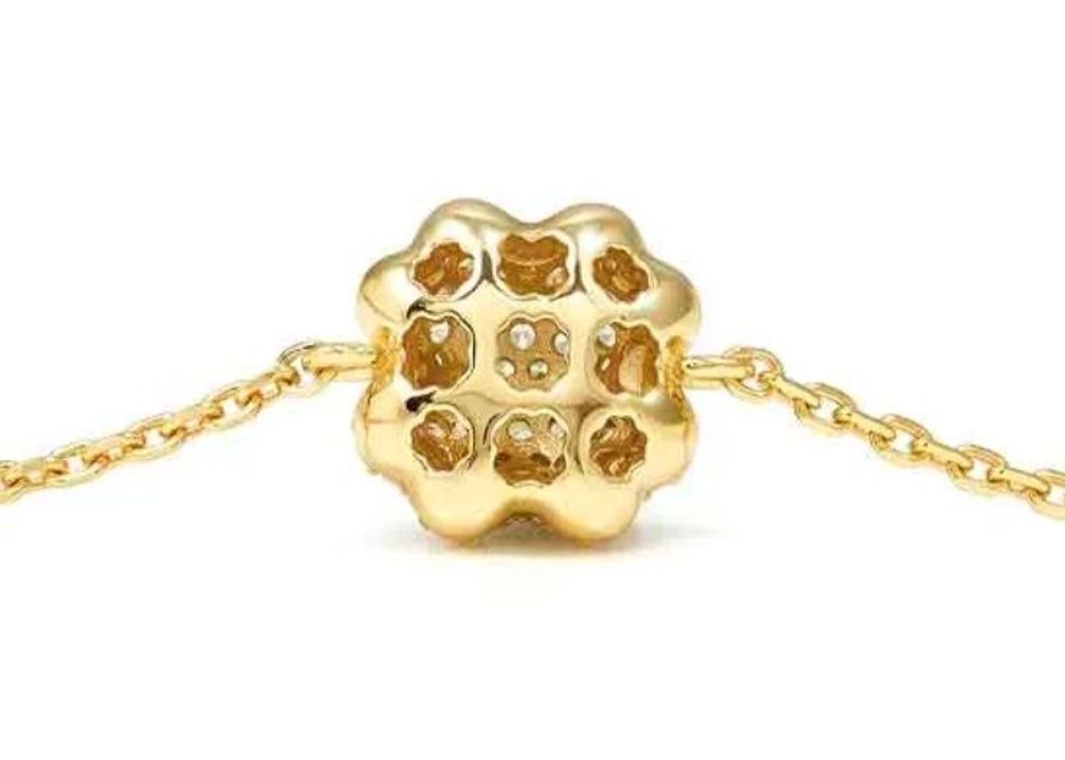 Bransoletka Nomination  LifePoetry z zakrzywioną czterolistną koniczynąsds.jpg